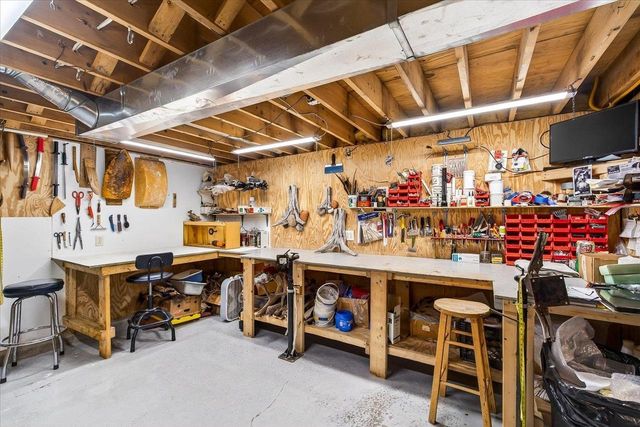 7943 Stagecoach Road, Cross Plains, WI 53528