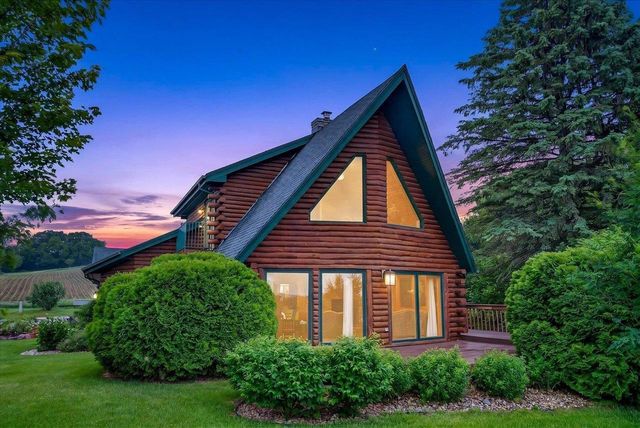 7943 Stagecoach Road, Cross Plains, WI 53528