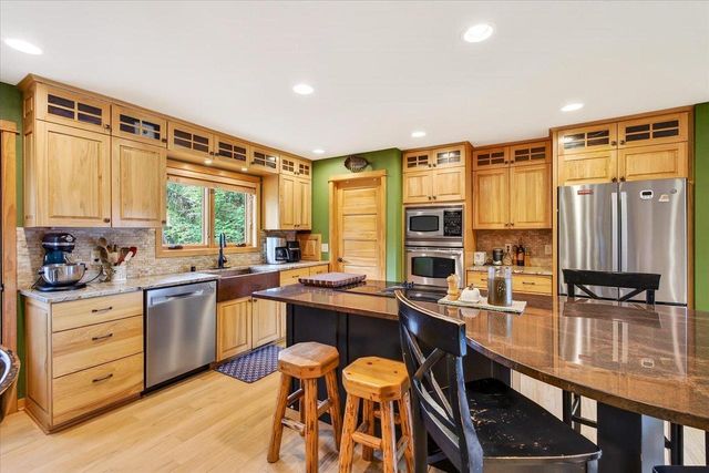 7943 Stagecoach Road, Cross Plains, WI 53528