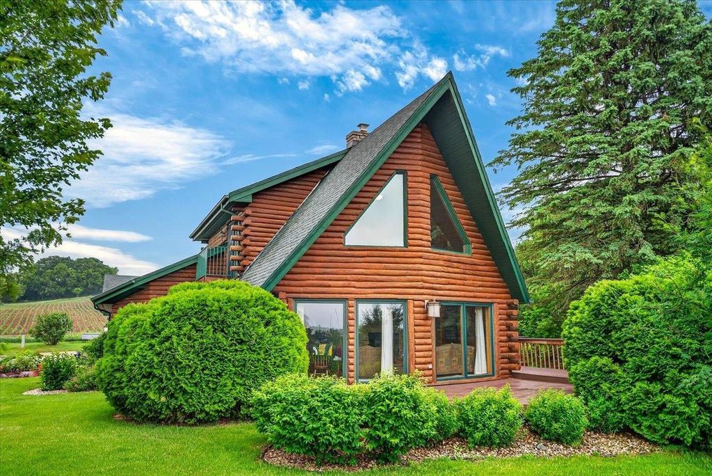 7943 Stagecoach Road, Cross Plains, WI 53528