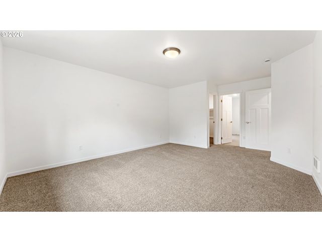 91512 Grinnell Ln, Coos Bay, OR 97420