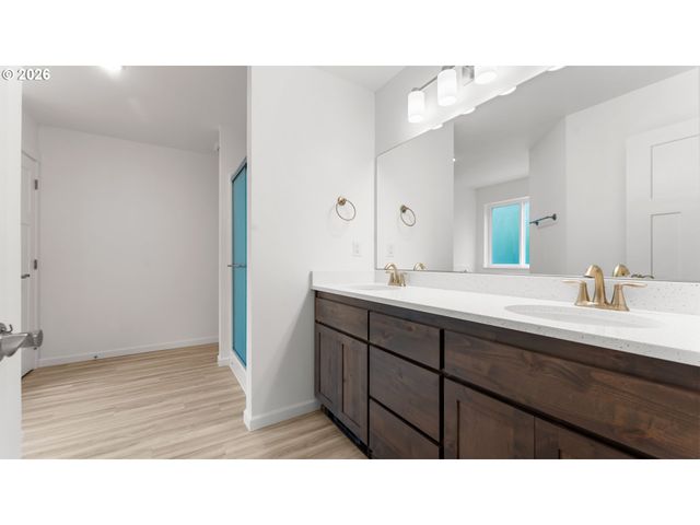 91512 Grinnell Ln, Coos Bay, OR 97420