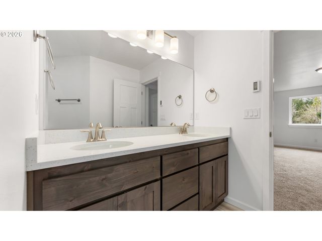 91512 Grinnell Ln, Coos Bay, OR 97420