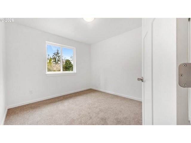 91512 Grinnell Ln, Coos Bay, OR 97420