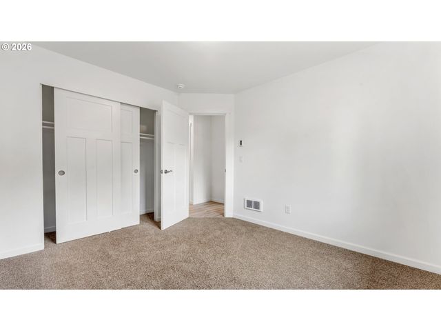 91512 Grinnell Ln, Coos Bay, OR 97420