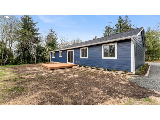 91512 Grinnell Ln, Coos Bay, OR 97420