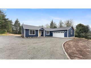91512 Grinnell Ln, Coos Bay, OR 97420