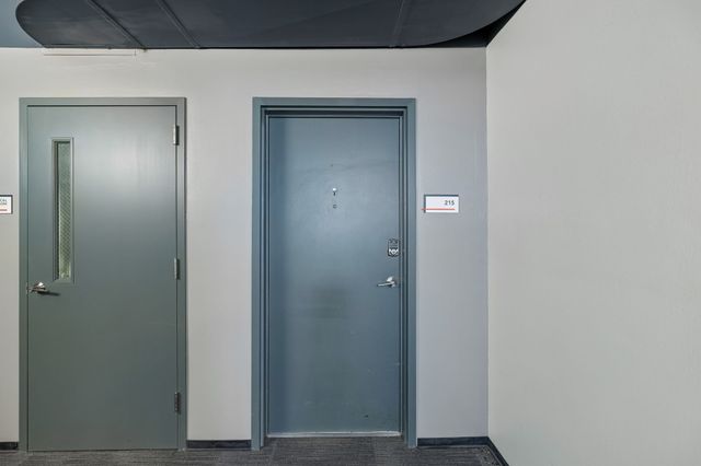 1900 12th Ave S Apt 215, Nashville, TN 37203