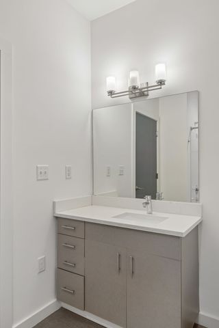 1900 12th Ave S Apt 215, Nashville, TN 37203