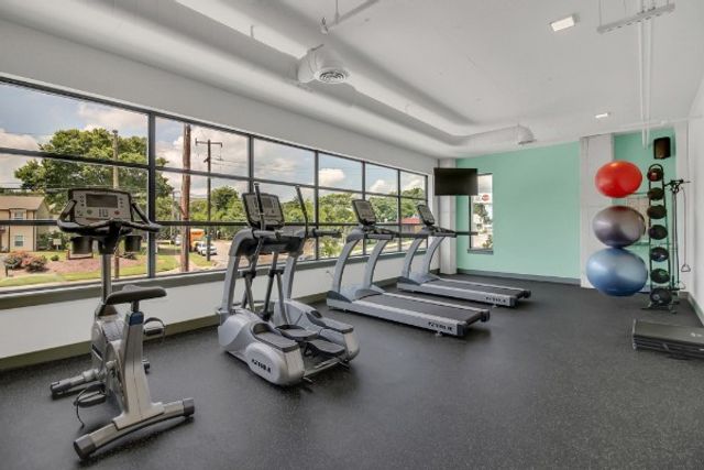 1900 12th Ave S Apt 215, Nashville, TN 37203