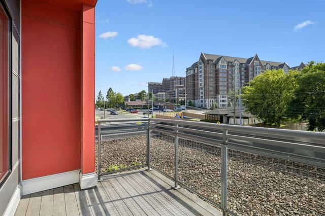 1900 12th Ave S Apt 215, Nashville, TN 37203