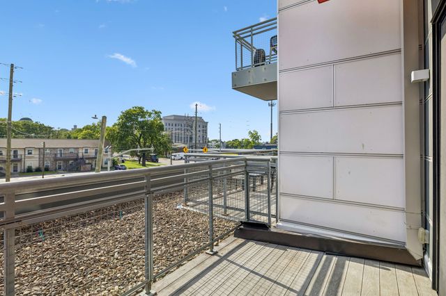 1900 12th Ave S Apt 215, Nashville, TN 37203