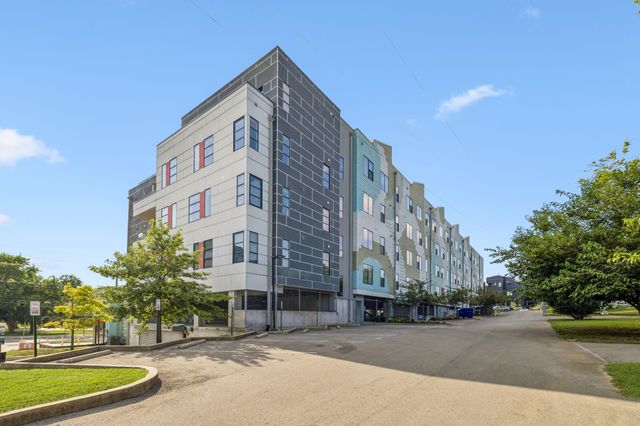 1900 12th Ave S Apt 215, Nashville, TN 37203