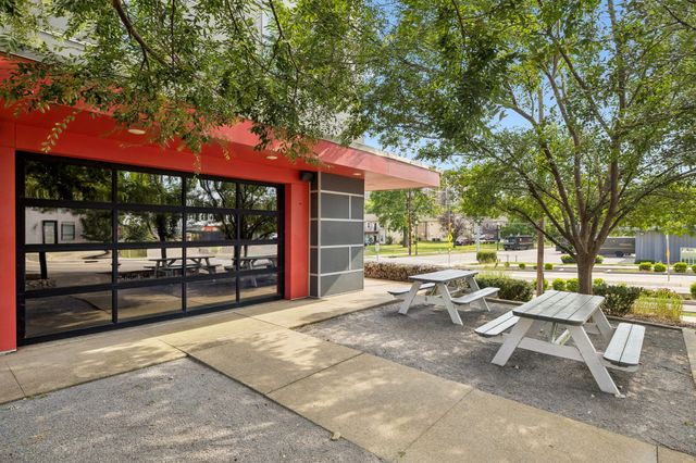 1900 12th Ave S Apt 215, Nashville, TN 37203
