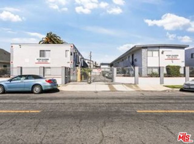 1133 W 36th Place 2, Los Angeles, CA 90007