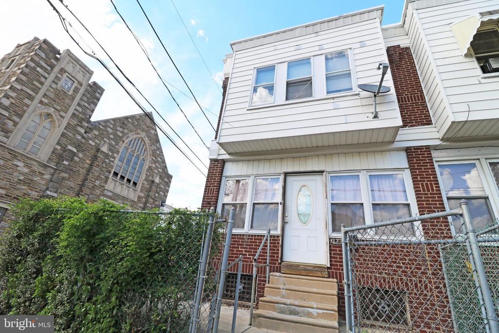 229 W CHEW AVE, Philadelphia, PA 19120