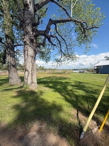 129 Lakeshore N, Onalaska, TX 77360