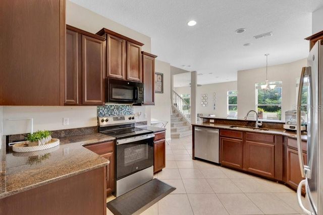 912 HIRE CIRCLE, Ocoee, FL 34761