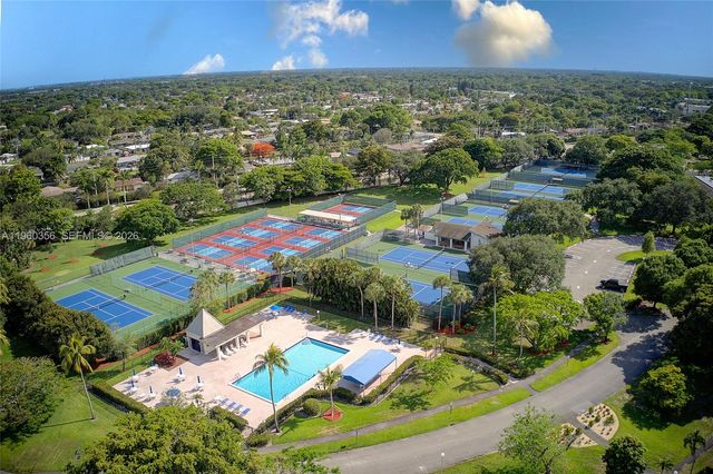 1803 Eleuthera Pt G4, Coconut Creek, FL 33066