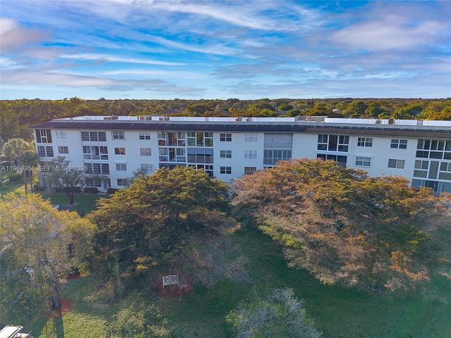 1803 Eleuthera Pt G4, Coconut Creek, FL 33066