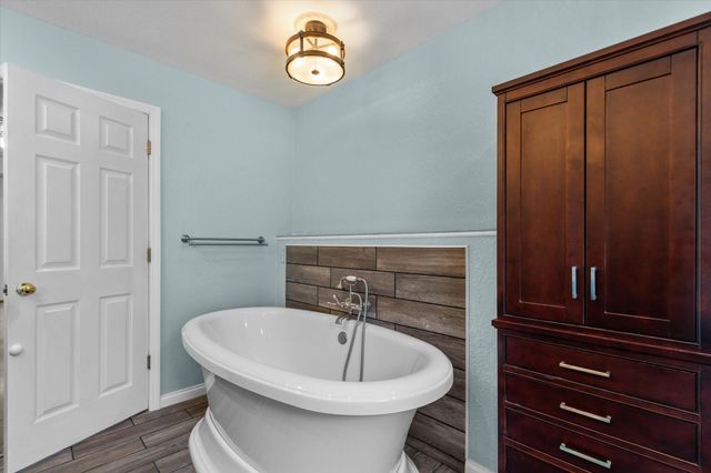 8268 Lawrence 2194, Monett, MO 65708