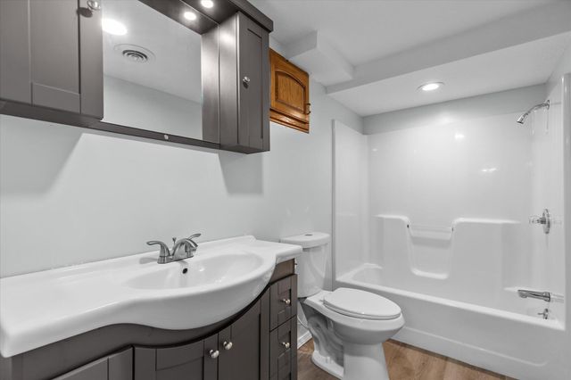 8268 Lawrence 2194, Monett, MO 65708