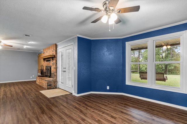 8268 Lawrence 2194, Monett, MO 65708