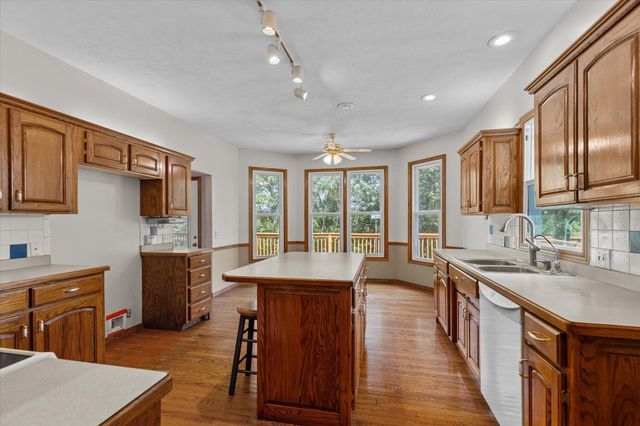 8268 Lawrence 2194, Monett, MO 65708