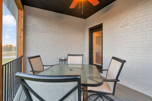 4 Evergreen Trl, Burns, TN 37029