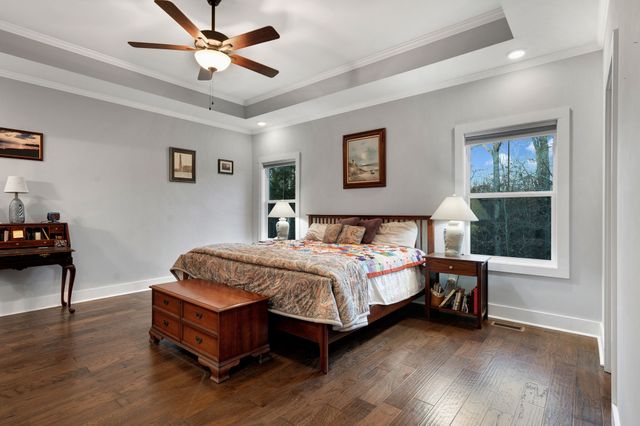 4 Evergreen Trl, Burns, TN 37029