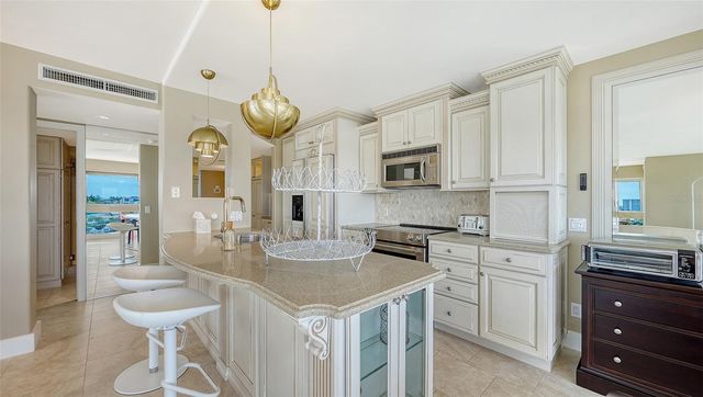 5966 MIDNIGHT PASS ROAD G-67, Sarasota, FL 34242