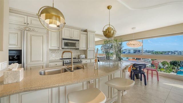 5966 MIDNIGHT PASS ROAD G-67, Sarasota, FL 34242
