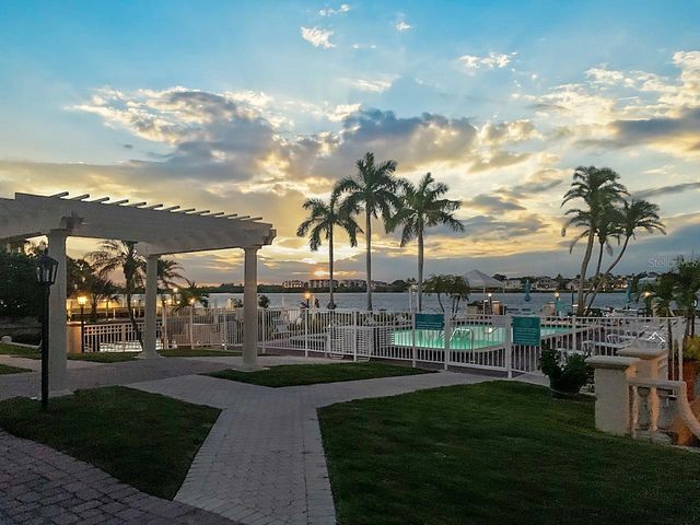 5966 MIDNIGHT PASS ROAD G-67, Sarasota, FL 34242