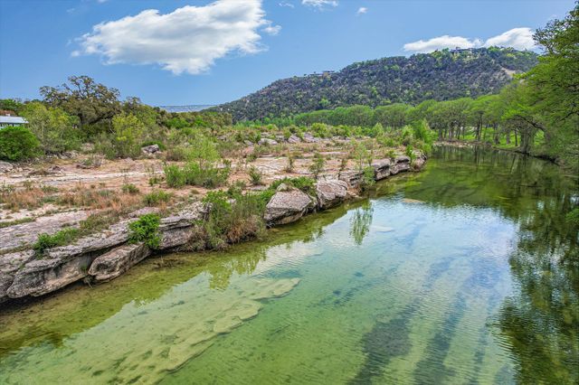 210 Hub DR, Wimberley, TX 78676