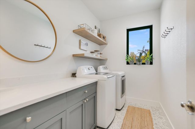210 Hub DR, Wimberley, TX 78676