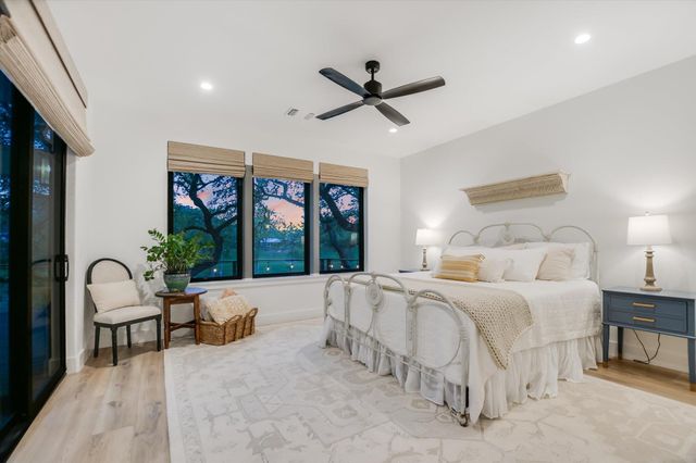 210 Hub DR, Wimberley, TX 78676