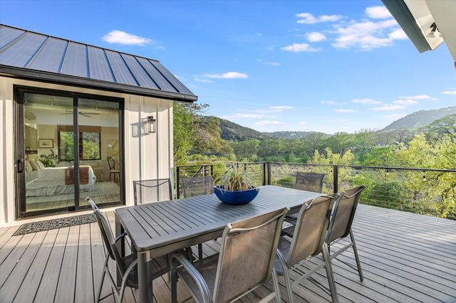 210 Hub DR, Wimberley, TX 78676