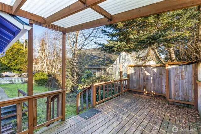 619 NW 89th Street, Seattle, WA 98117