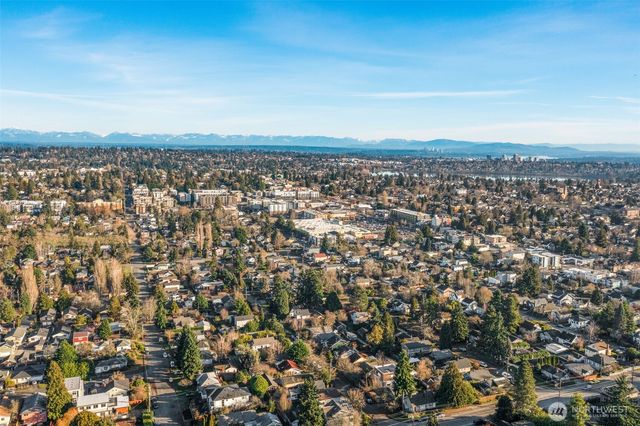 619 NW 89th Street, Seattle, WA 98117