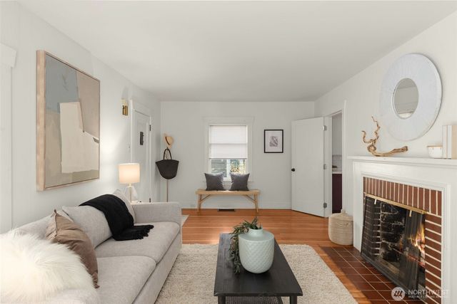 619 NW 89th Street, Seattle, WA 98117