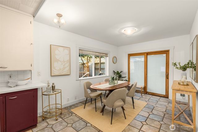 619 NW 89th Street, Seattle, WA 98117