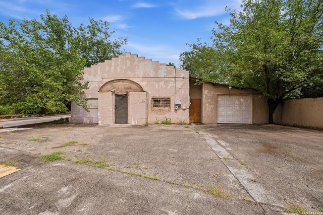 200 Mission Rd, San Antonio, TX 78210