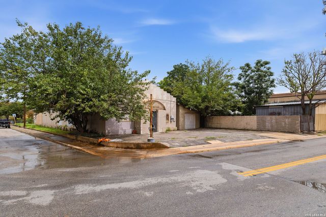 200 Mission Rd, San Antonio, TX 78210