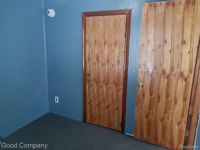 26505 Northeastern Highway, Madison Heights, MI 48071