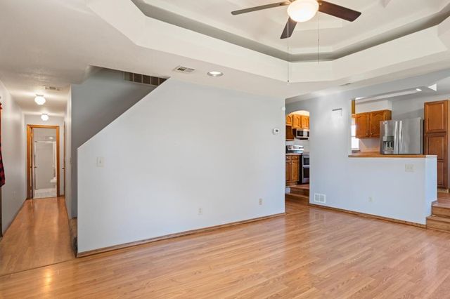 513 E Ash St, Douglass, KS 67039