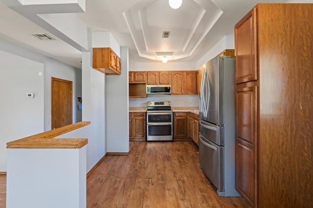 513 E Ash St, Douglass, KS 67039