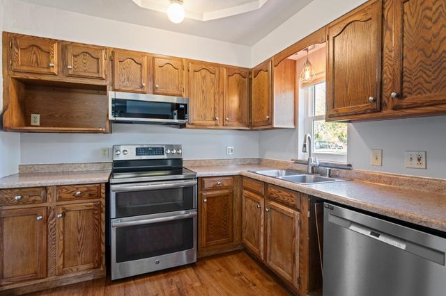 513 E Ash St, Douglass, KS 67039