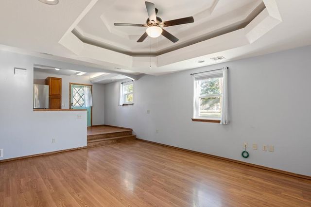 513 E Ash St, Douglass, KS 67039