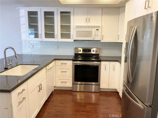 21 Seaview Dr. South, Rolling Hills Estates, CA 90274