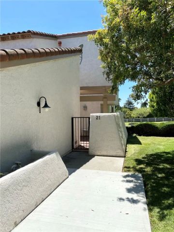 21 Seaview Dr. South, Rolling Hills Estates, CA 90274